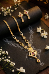 Royal Prism Necklace Set