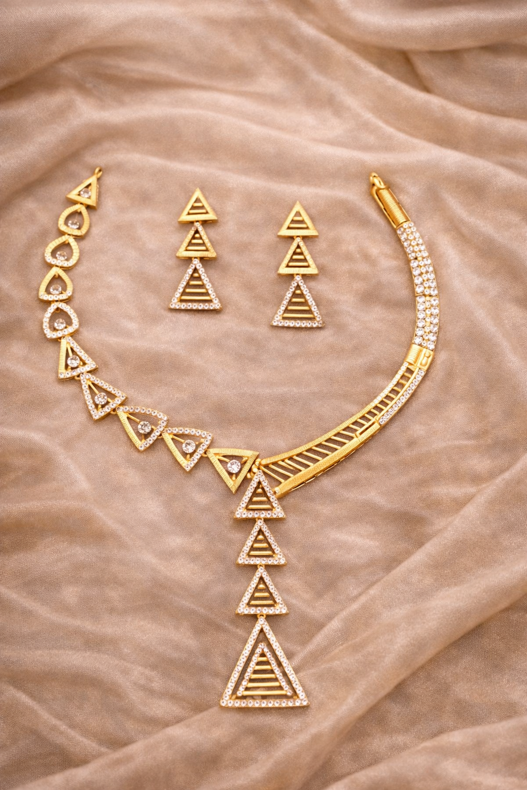 Aurelia Triangle Diamond Necklace Set
